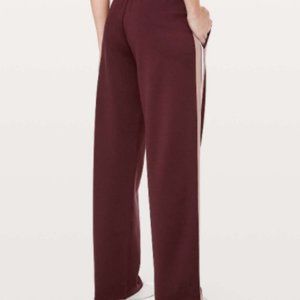 ***NWT Lululemon Cover Your Tracks Pant (Cassis)***